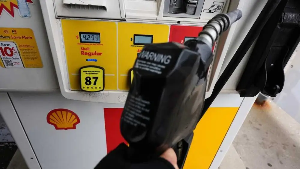 Brent crude tops $125 a barrel on Iran war worries, while world stocks retreat