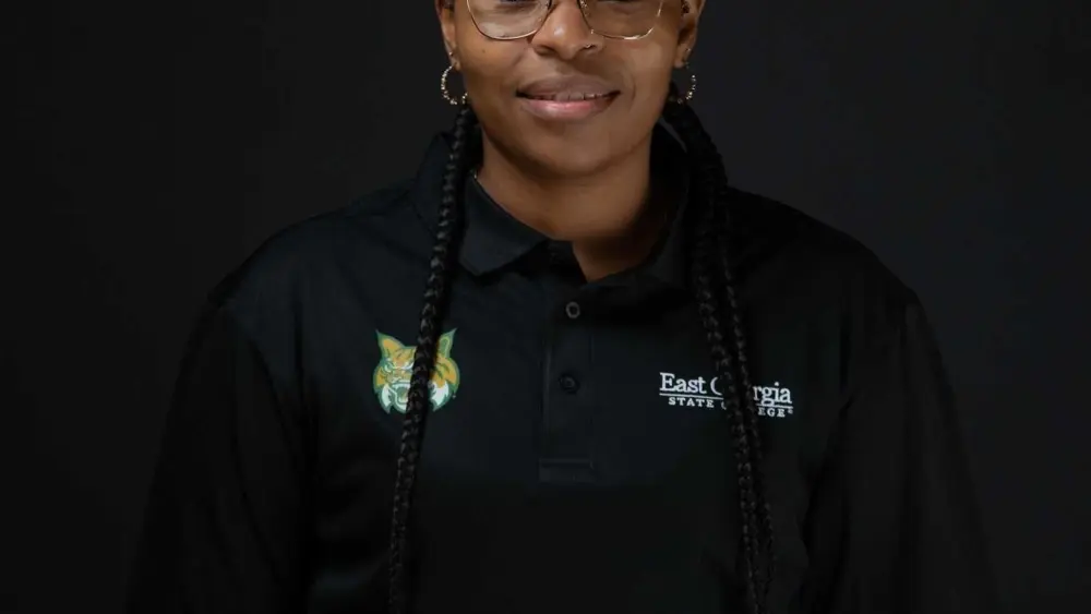 Hendrick named Windsor Forest girls' basketball coach