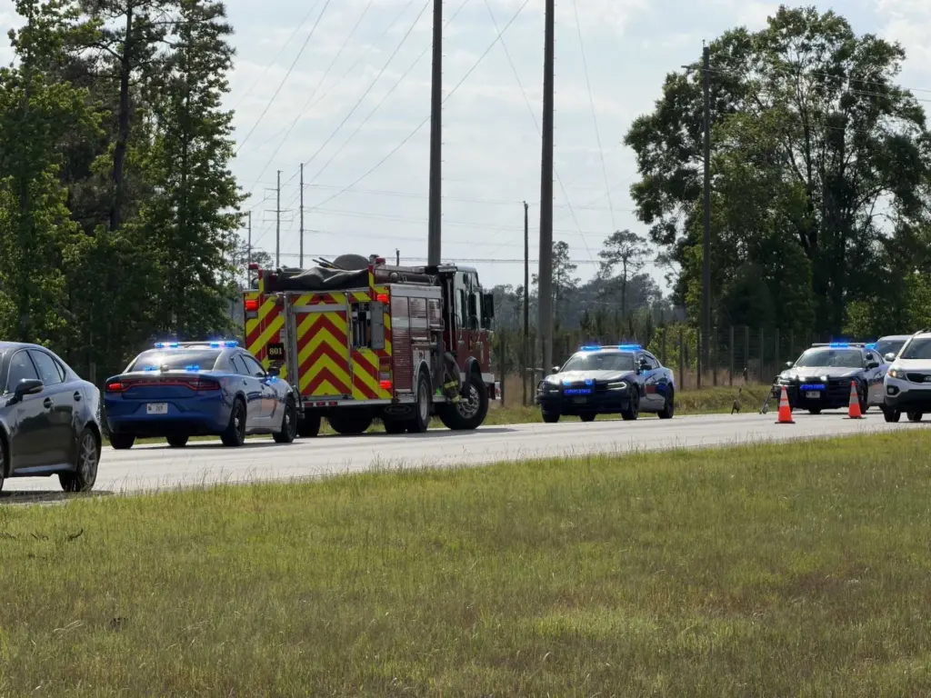 Police: 1 person killed in I-16 crash; heavy traffic backup reported