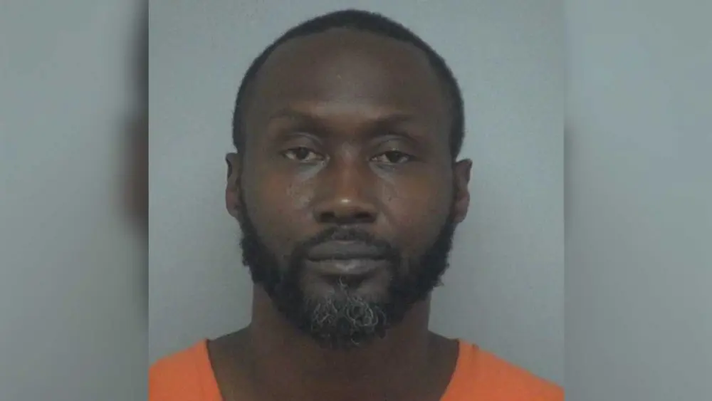 Beaufort County deputies search for man wanted in Grays Hill shooting
