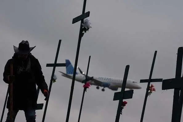 Model of cargo plane in deadly Louisville UPS crash returns to the air