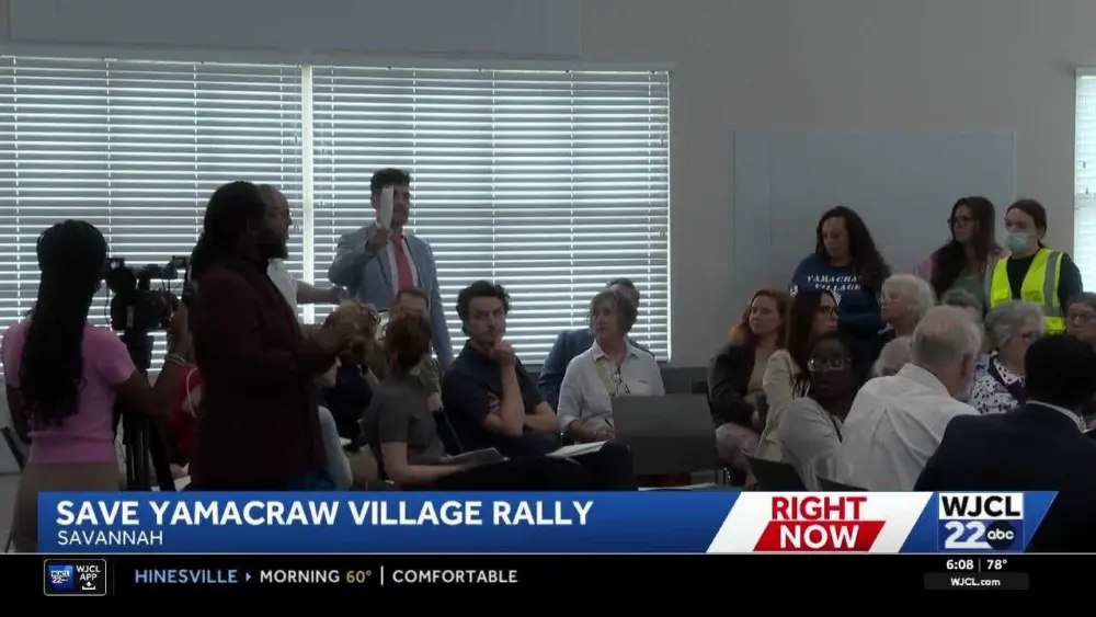 Yamacraw Village housing meeting ends in protests