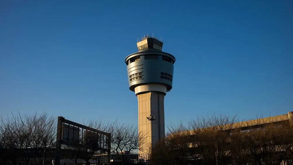 FAA makes safety changes after LaGuardia firetruck crash
