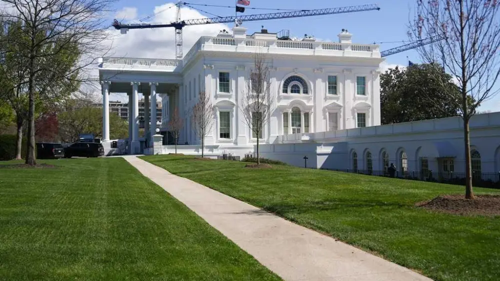President Trump showcases East Wing ballroom construction amid taxpayer funding debates