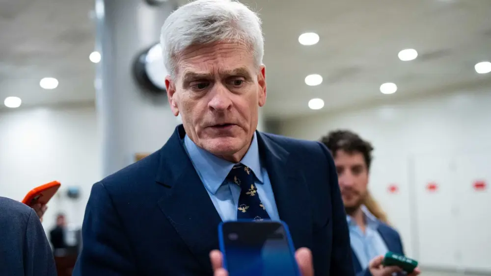 Senate passes war powers bill signaling some Republicans are growing frustrated over Iran war