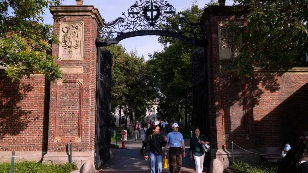Harvard faculty votes to make it more difficult for undergrads to earn A's