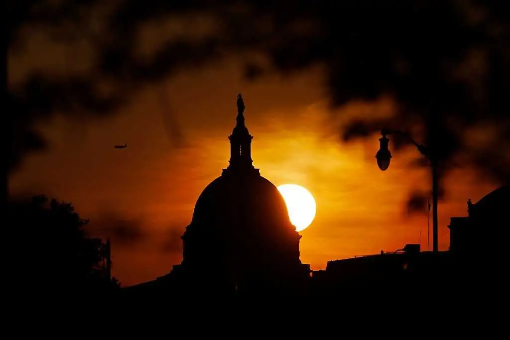 Congress considers making daylight saving time permanent
