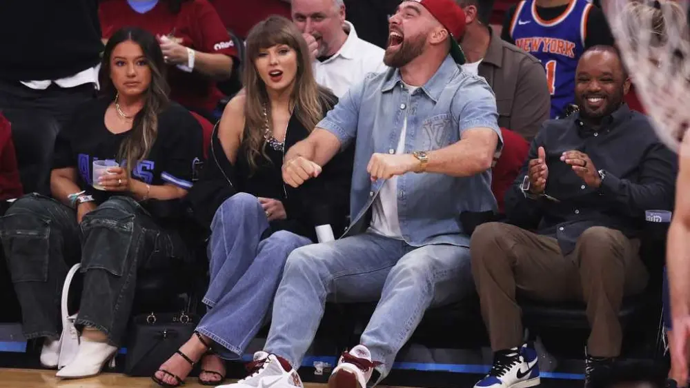 Taylor Swift attends Cavs-Knicks with fiance Travis Kelce