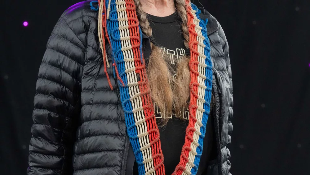 singer-songwriter-and-guitarist-willie-nelson-performs-live-news-photo-1699372140586224