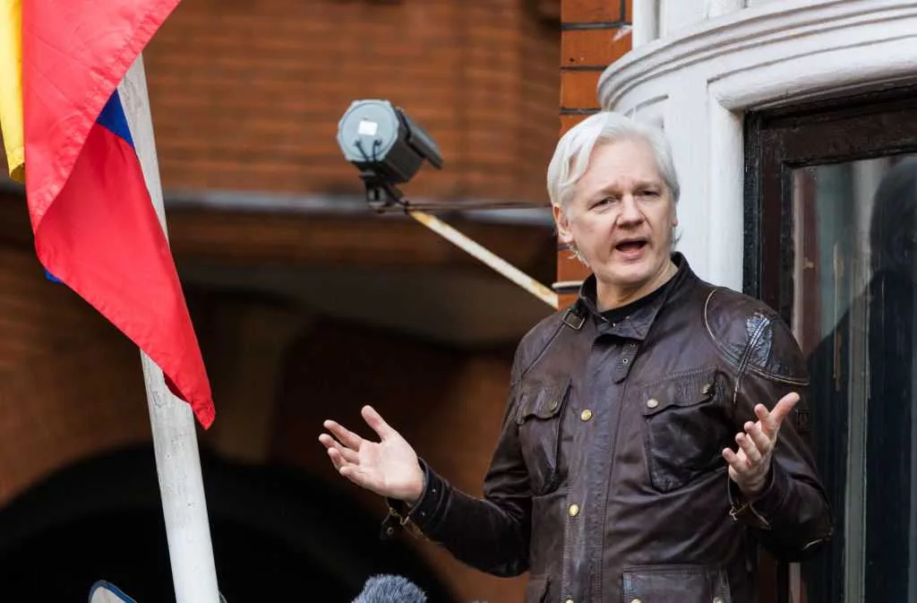 julian-assange-getty-1522257407294771
