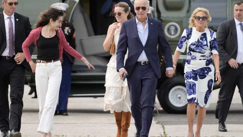 ap26682895bda6e7493738