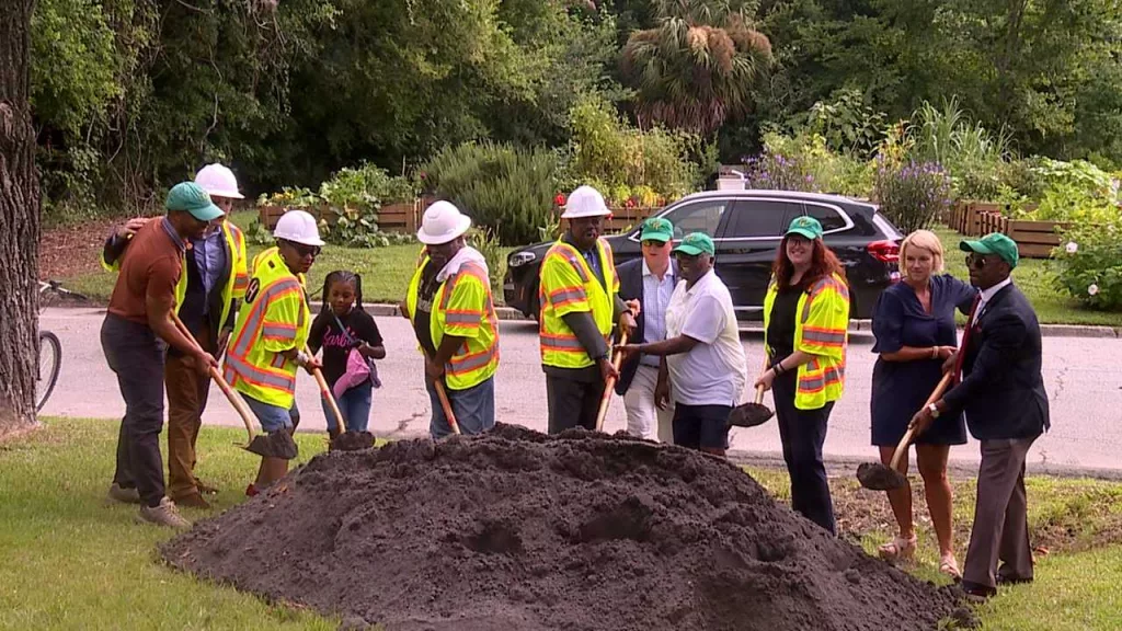 urban-trail-groundbreaking-6682dd77960ac643894