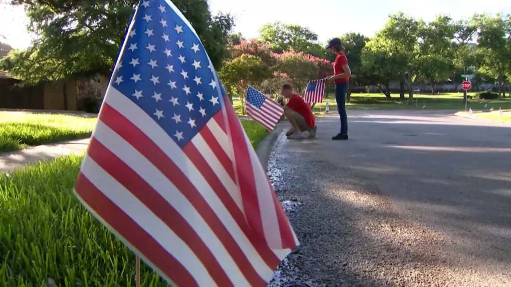 bhdp-se-004mo-tx-40k-american-flag-fb0e8a35-47f2-4719-a3fe-c19509272f60-mpg-00-01-32-21-still001-66832f372875b905063