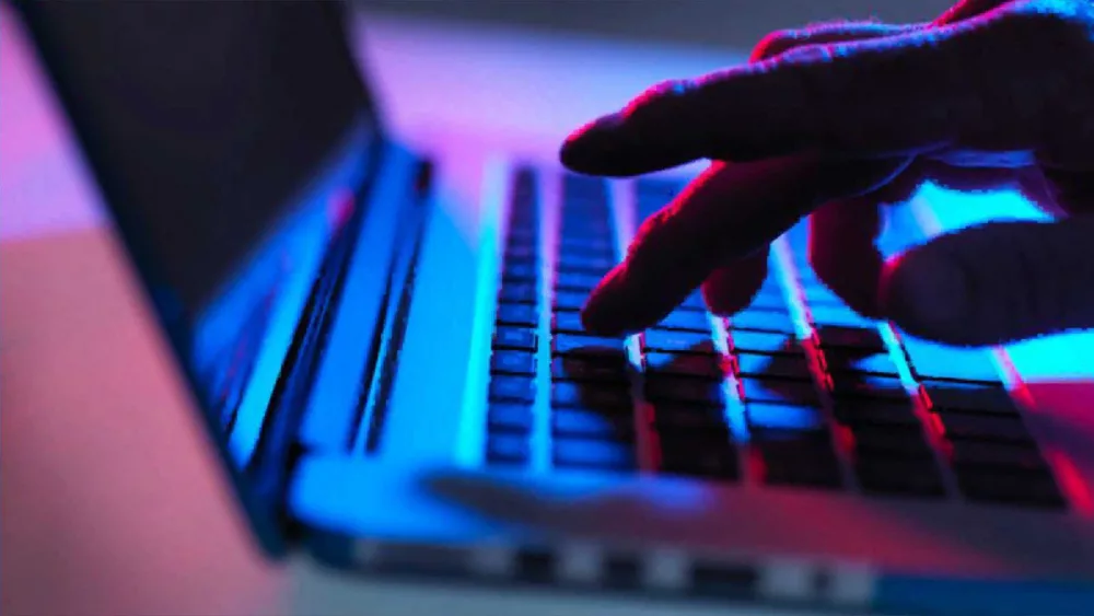 computer-0124-1535460383937361