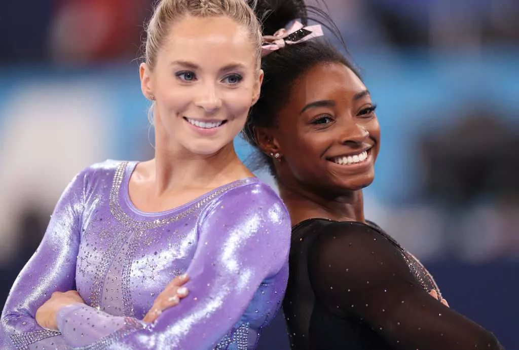 mykayla-skinner-and-simone-biles-of-team-united-states-pose-news-photo-1722441327548027