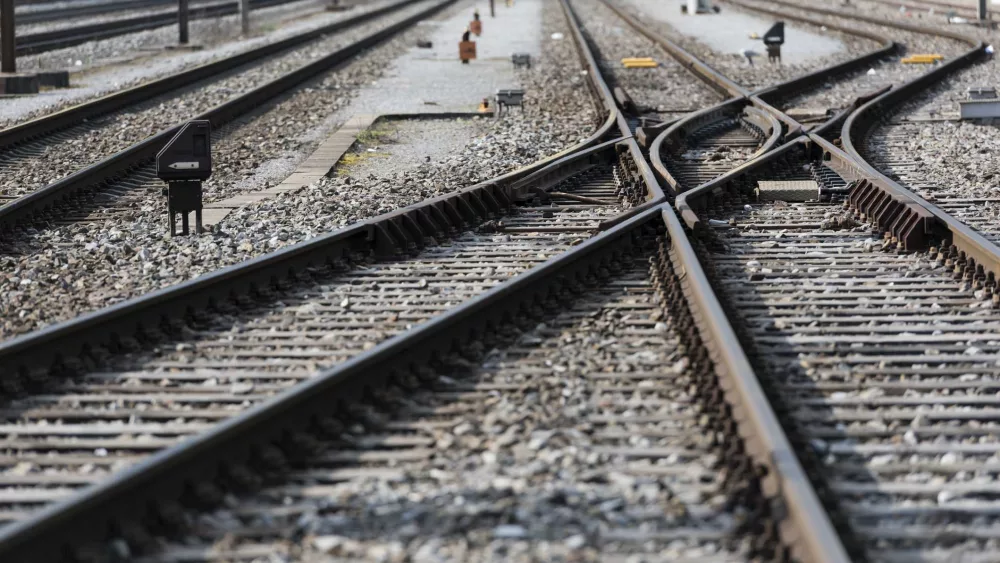 railroad-66ca80357b989127122