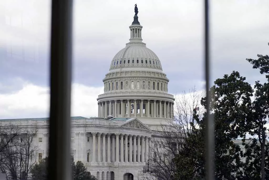 capitol-building-65c22dc9c4edc578618