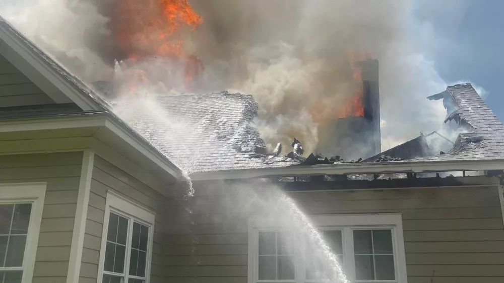 carolina-house-fire-66ad1f2610557581882