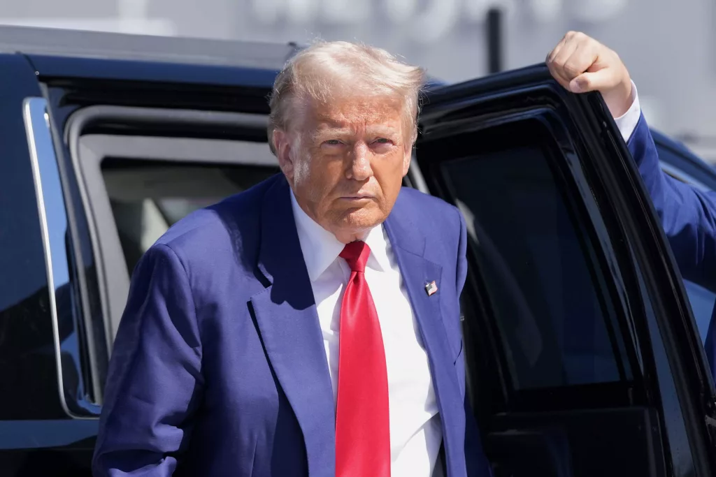 donald-trump-ap266e7523bd4a16344269