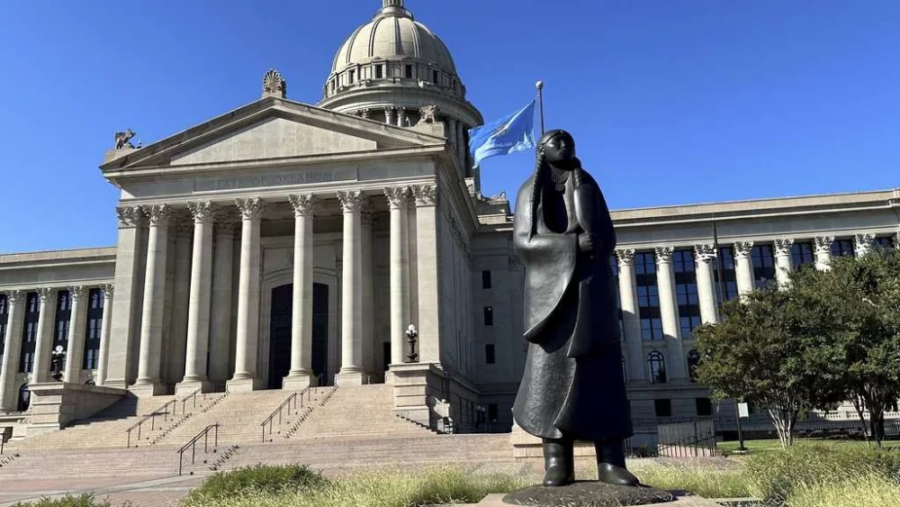 ap266e9c25bd1e58633992