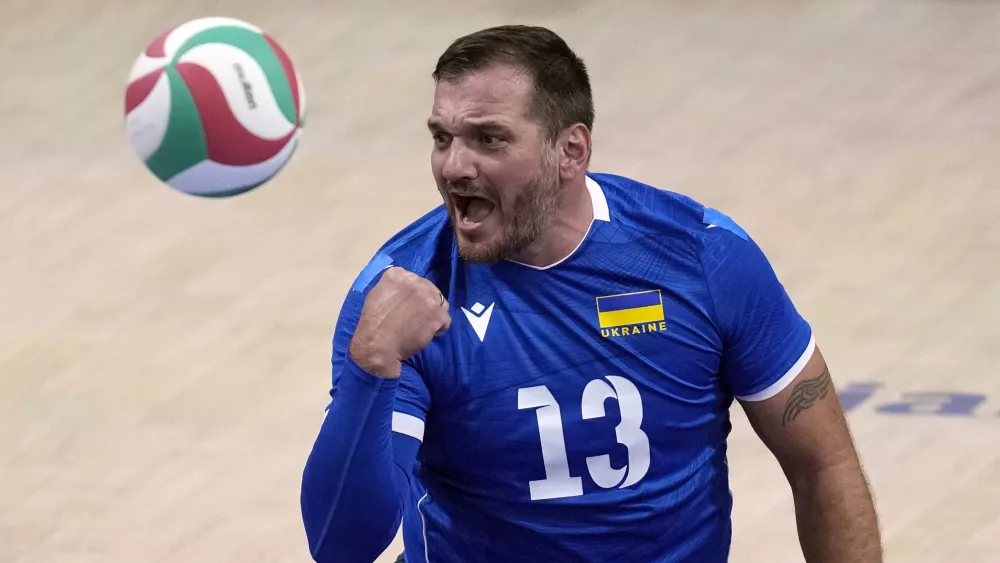 Ukrainian Paralympian left the warfront to compete in Paris. His mind is on his platoon
