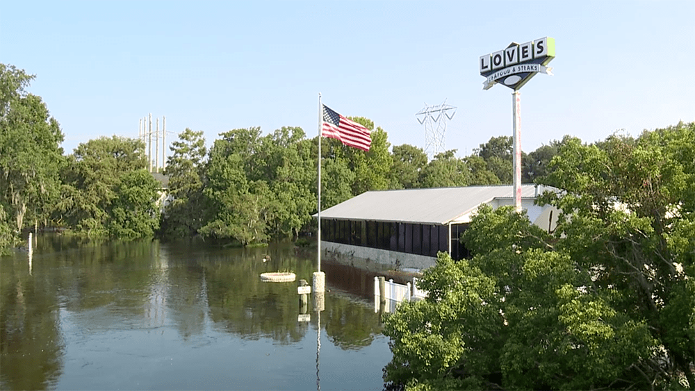 Video shows heavy flooding at historic Love's Seafood restaurant in Savannah