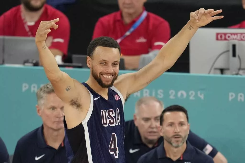 Steph Curry's late barrage seals another Olympic men's basketball title, as US beats France