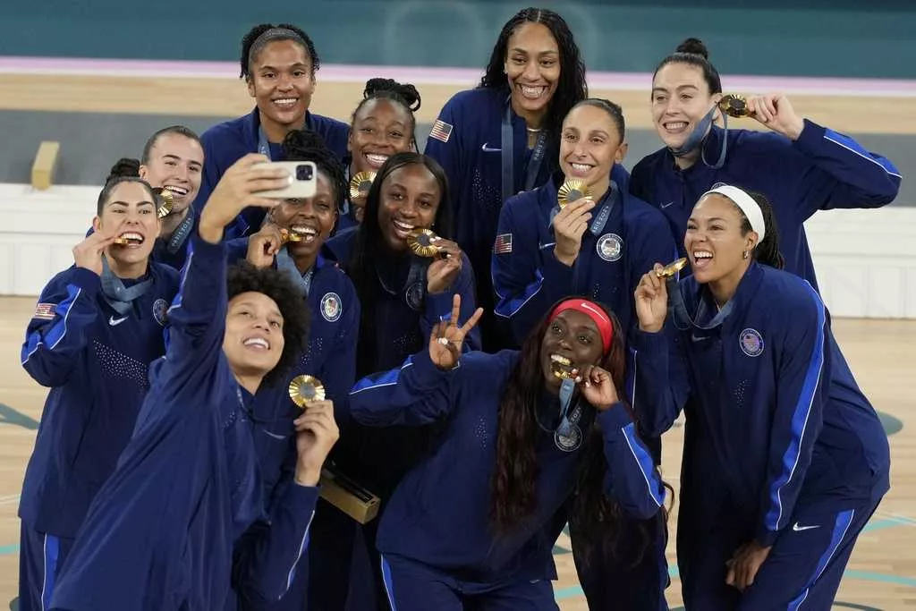US ties China in Paris Olympics gold medal count after Americans' nail-biting women's hoops win