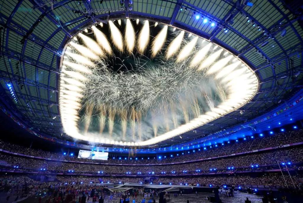 5 takeaways from an extremely memorable Olympics closing ceremony