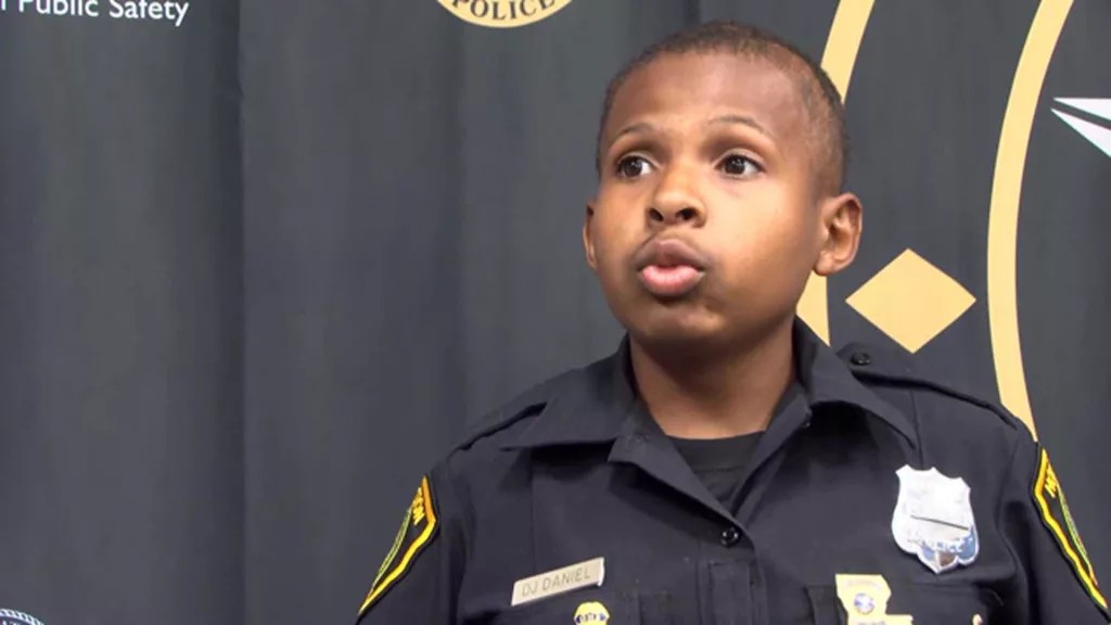 12-year-old battling cancer trying to be sworn into 1,000 police departments, break world record