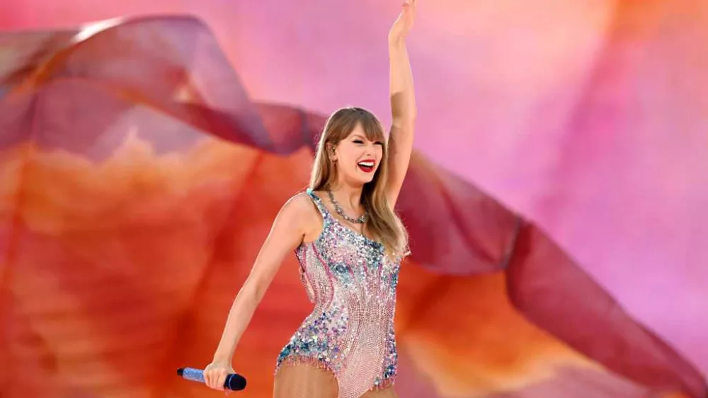 Taylor Swift returns to the stage following foiled terror attack plot