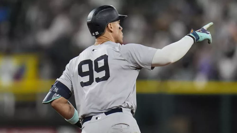 Aaron Judge becomes fastest to 300 homers