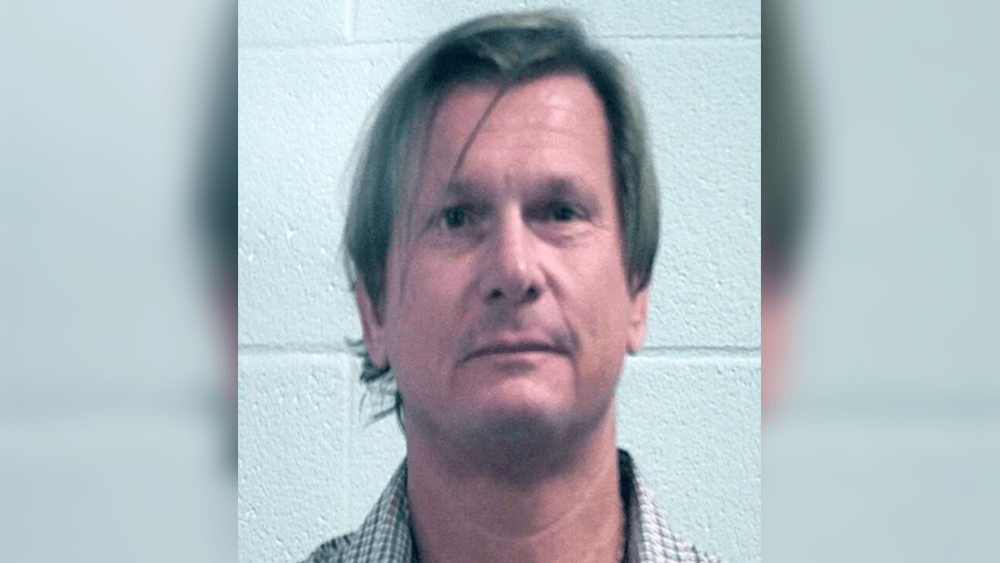 Indictment: Georgia mayor bought alcohol, left it in ditch for state prison inmates