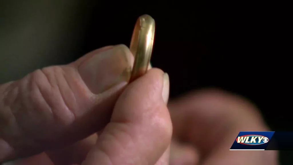 News We Love: Kentucky couple finds wedding ring after 61 years