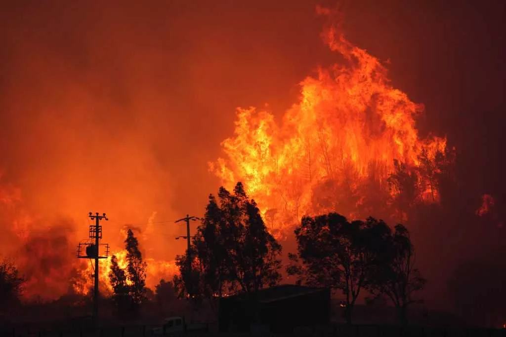 Wildfires are growing under climate change, and their smoke threatens farmworkers, study says