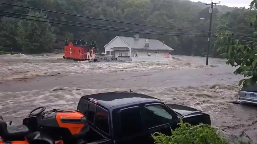 At least 1 person killed as 10 inches of rain floods parts of Connecticut