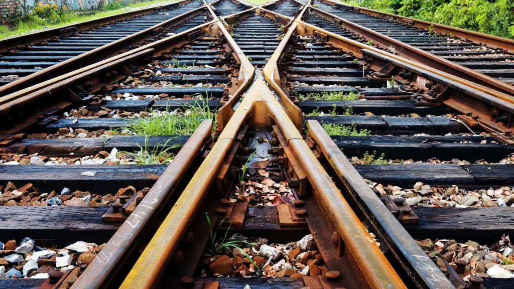 Man hit by train, killed in Georgia