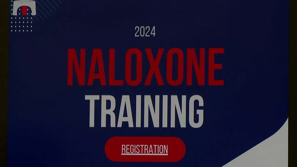 'It can save lives':  Naloxone training