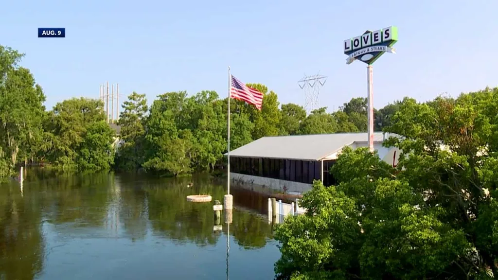 Owner: Iconic Coastal Georgia restaurant hit hard by river flooding will remain closed for months