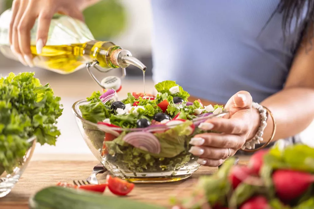 This diet may reduce COVID-19 risk, new research suggests