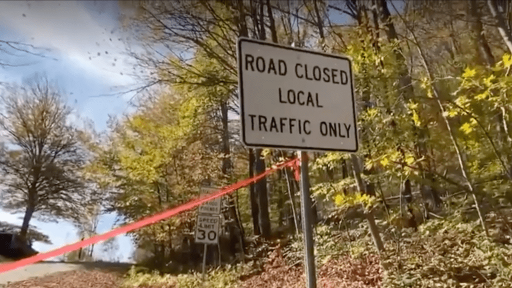 Misbehaving leaf-peepers lead town to close road to non-residents