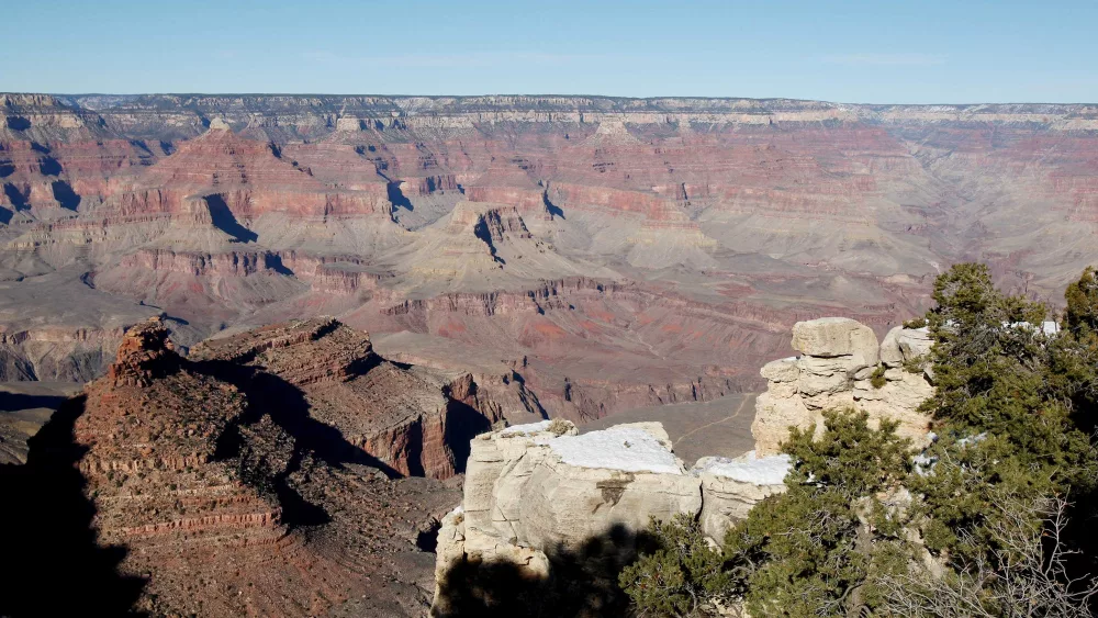 Authorities recover body of woman who went missing in Grand Canyon