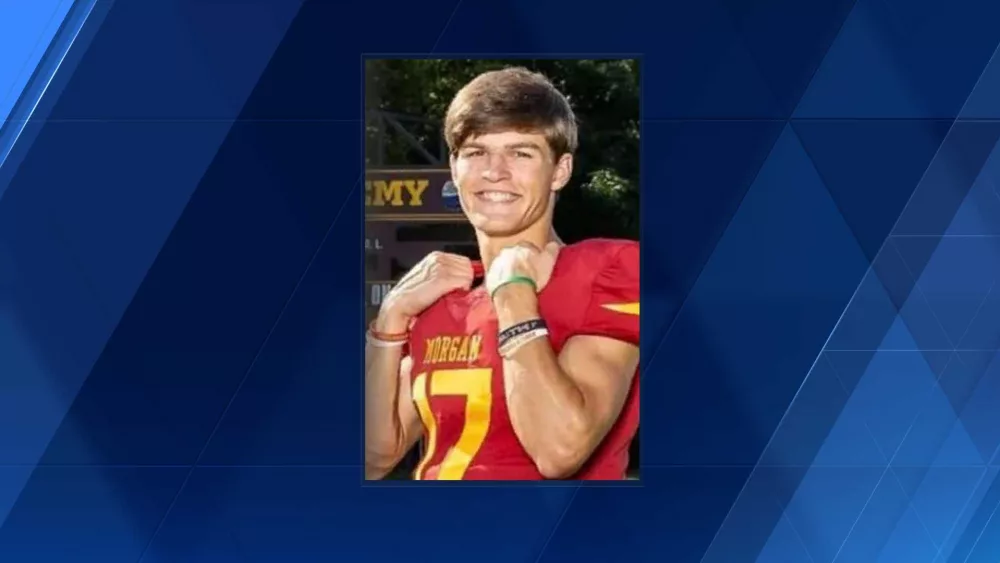 Alabama high school football player dies after suffering brain injury during game