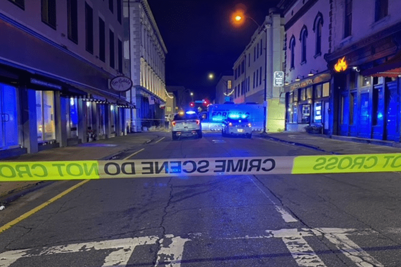 Police : One dead in early morning shooting in Downtown Savannah