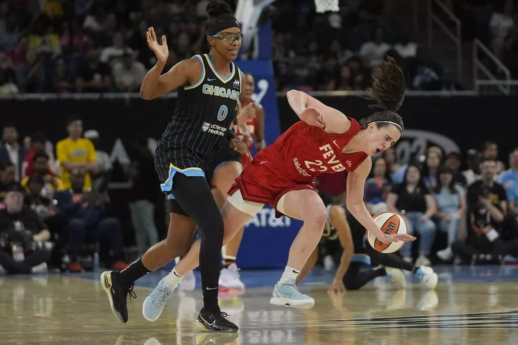 Caitlin Clark has career-high 31 points, 12 assists in Fever win