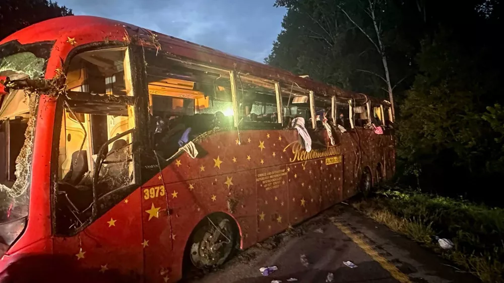 Mississippi: 7 dead, including 6-year-old boy, after charter bus runs off the road