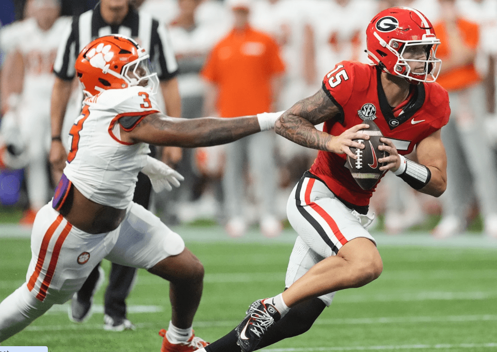 Beck throws 2 TD passes and No. 1 Georgia manhandles No. 14 Clemson 34-3