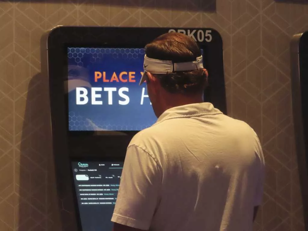 Online sports betting costs Americans twice as much in retirement