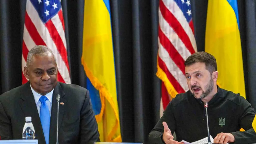 Zelenskyy meets top military leaders in Germany; US announces additional aid for Ukraine