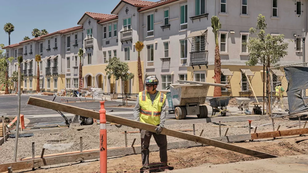 VA ordered to build thousands more homes for veterans on West Los Angeles campus